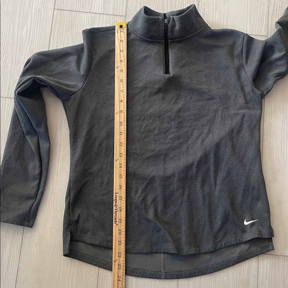 Nike Therma Fit Quarter Zip Gray Long Sleeve Pullover Women’s - Picture 7 of 7